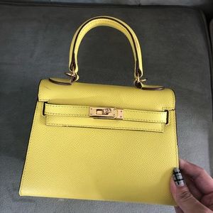 Best 25+ Deals for House Of Hello Handbags | Poshmark